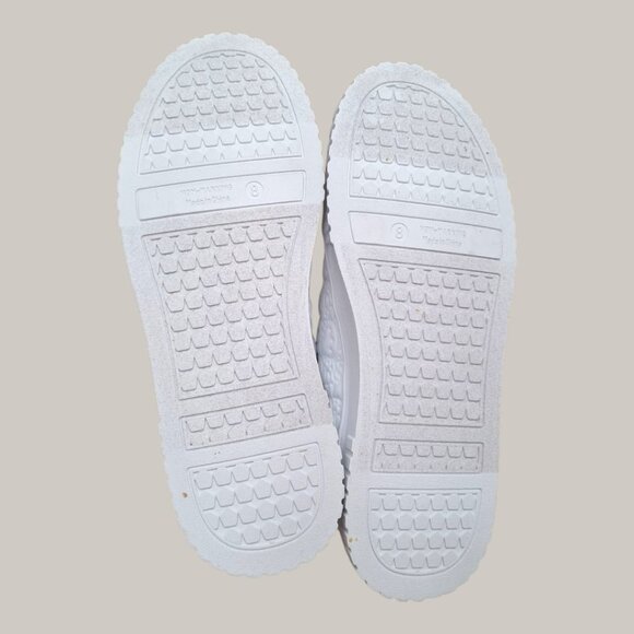 NWT Women's Hello Kitty Lace-Up Sneakers - White - Limited Edition - Multisize - Picture 10 of 13